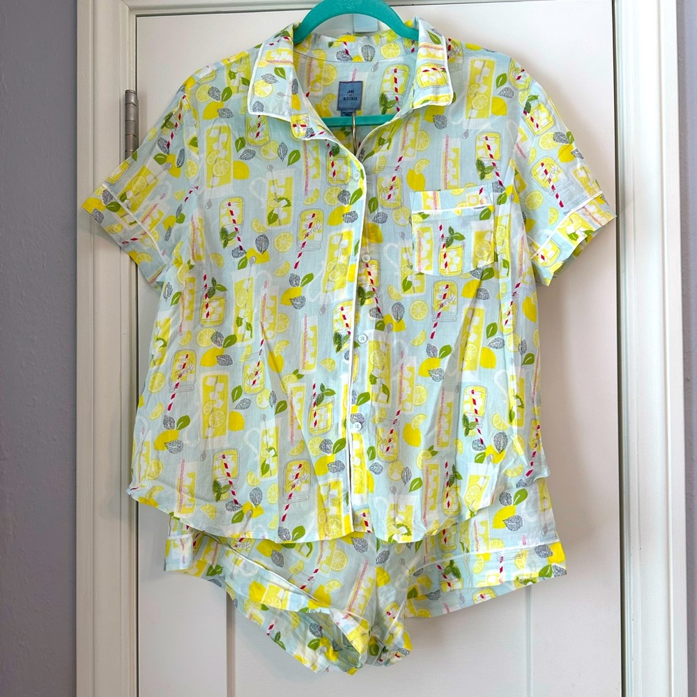 Jane & Bleeker Pajama Shorts Set